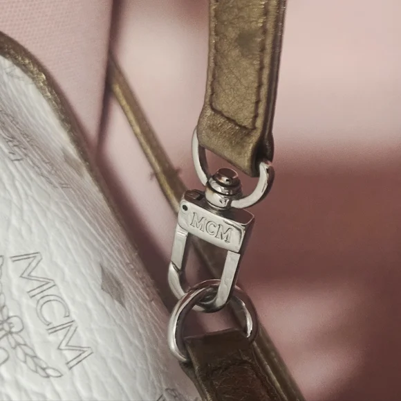 EUC MCM PRINCESS LION TOTE